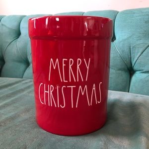 Rae Dunn merry Christmas crock